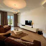 Silvia For 10 People With Infinity Pool And Large Playground Villa Babici