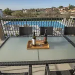 Silvia For 10 People With Infinity Pool And Large Playground Villa